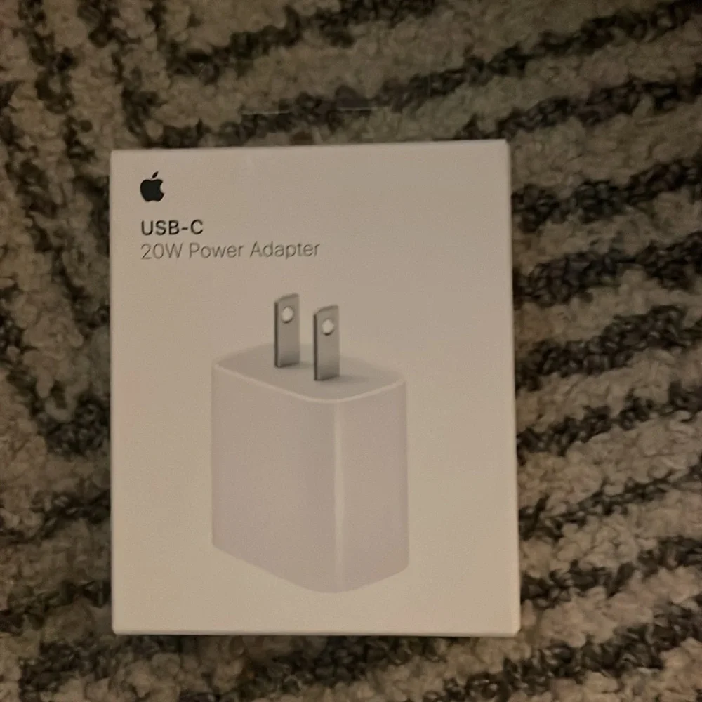 Apple USB-C 20w power adapter